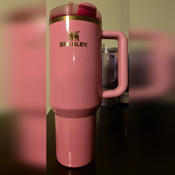 Stanley Tumbler- Glinda (Wicked) - Picture 1 of 10